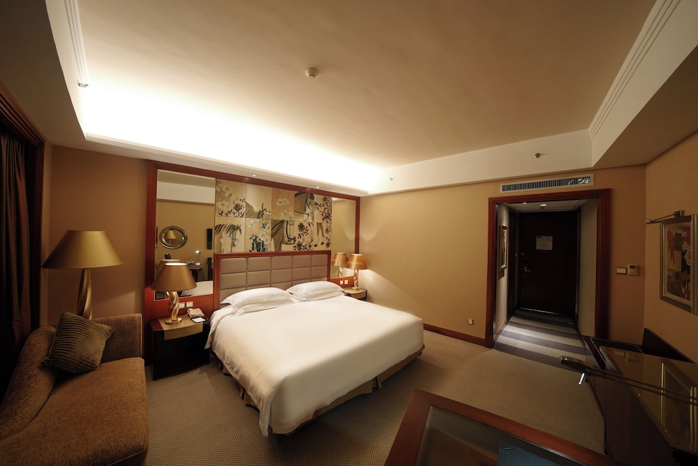 غرفة قياسية بسرير كينج بإطلالة على المدينة، Kempinski Hotel Shenzhen 6/10