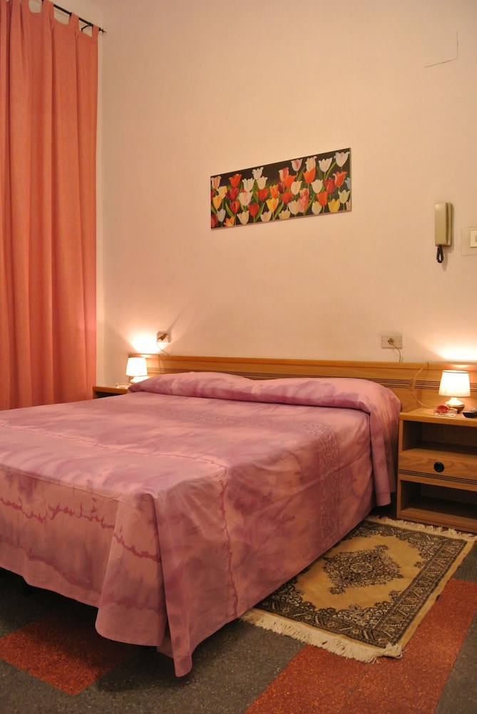 Hotel Major Genova 10/28
