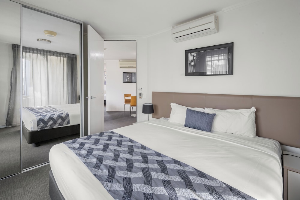 2 BEDROOMS, APARTMENT
