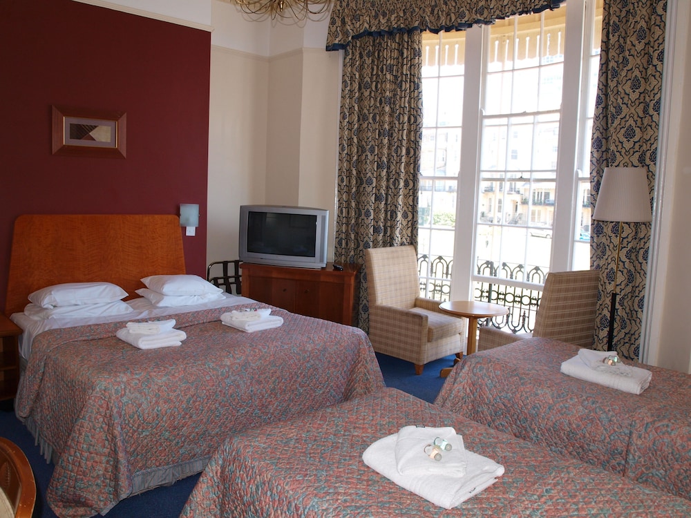 The Beach Hotel 19/48