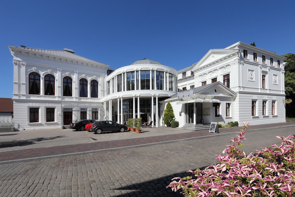 AM SCHLOSS AURICH 4/34