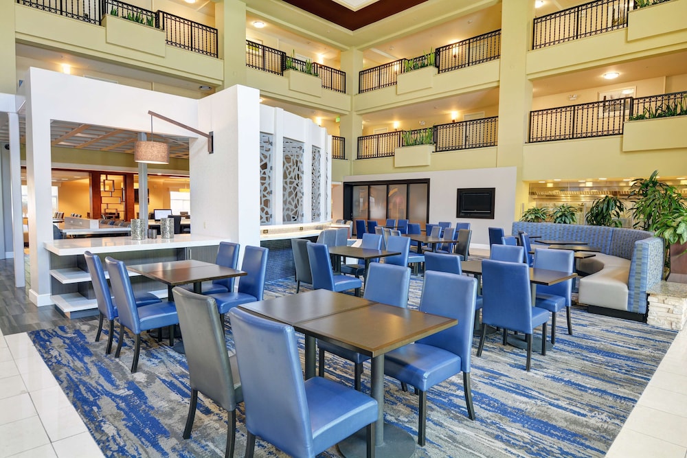 Embassy Suites Valencia 37/58