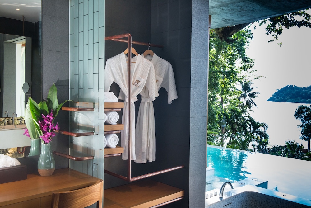 Sylvan Koh Chang 9/50