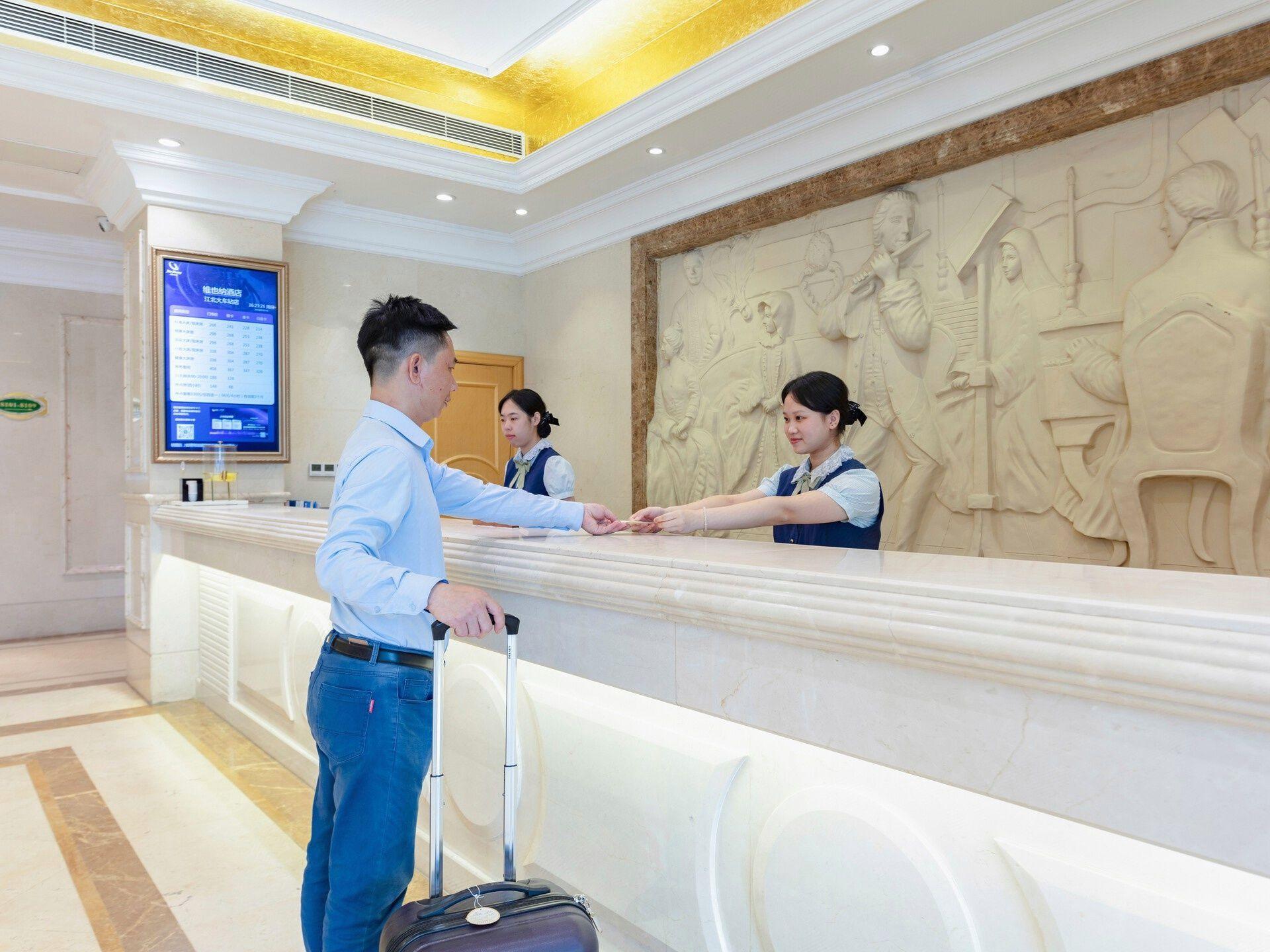 Vienna Hotel (Huizhou Railway Station) 9/35