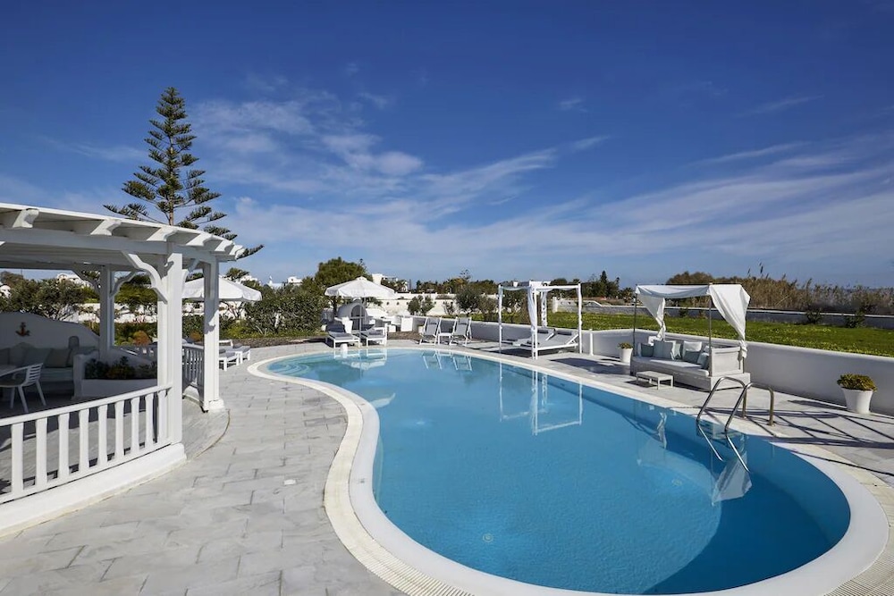 La Maison Luxurious Living 28/32