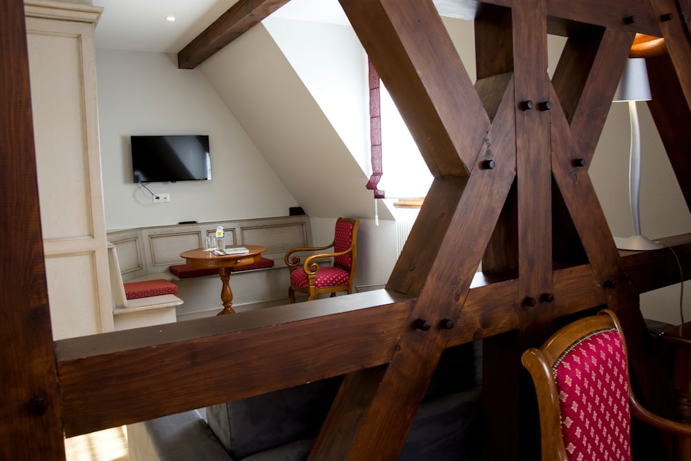 HOTEL AU CHASSEUR 44/57