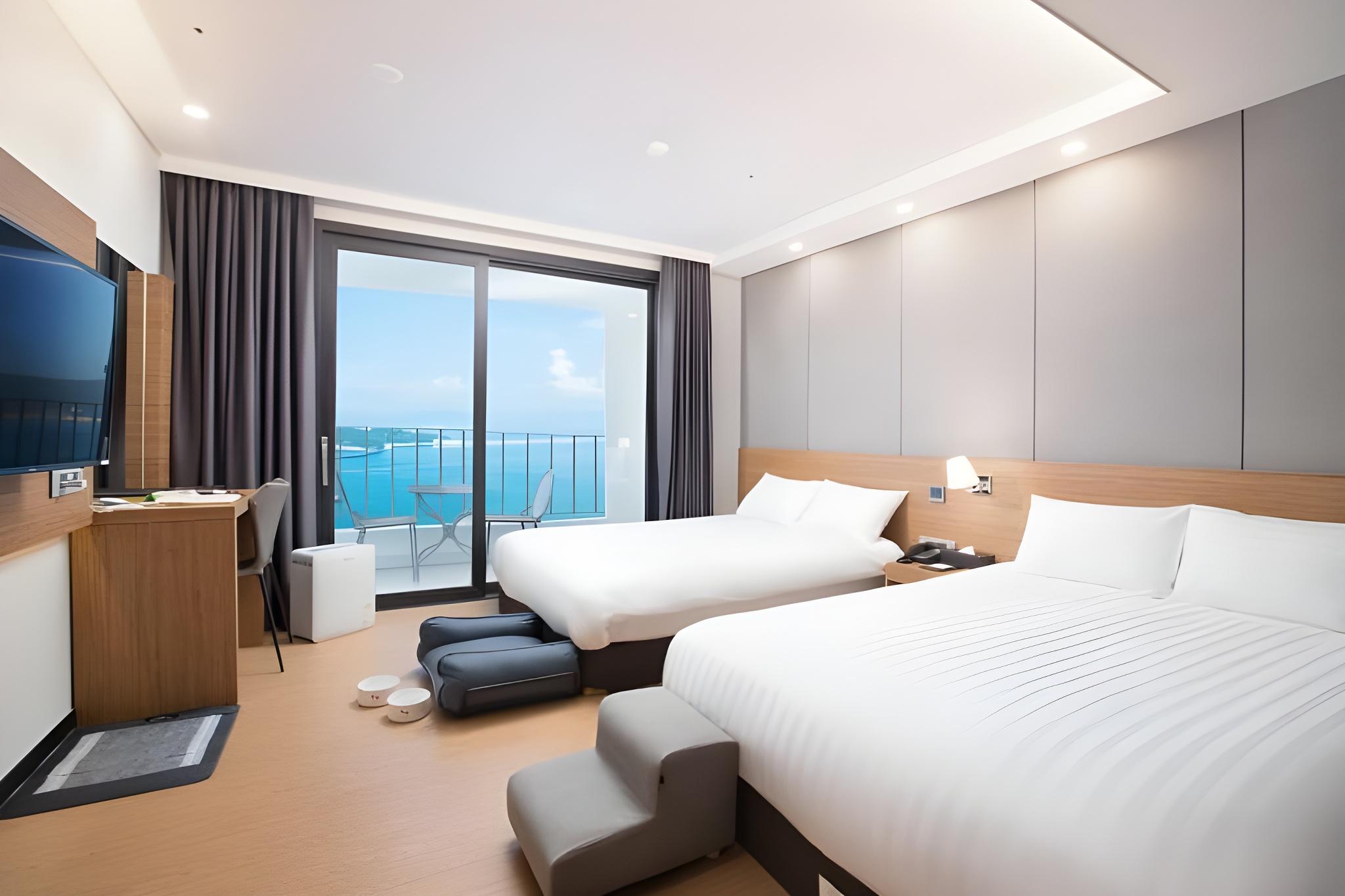 Ocean, Twin Beds, Pet Friendly