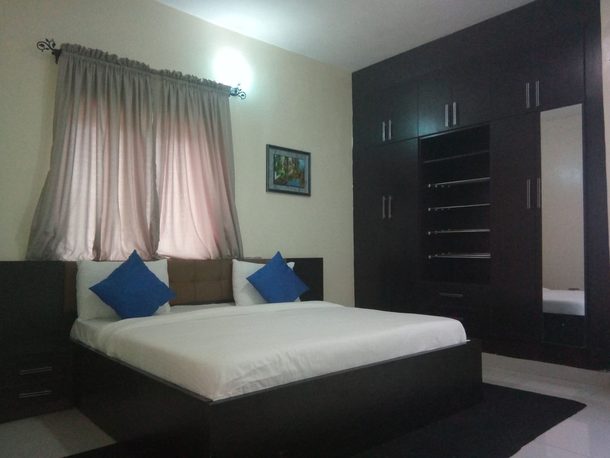 ROYAL, APARTMENT