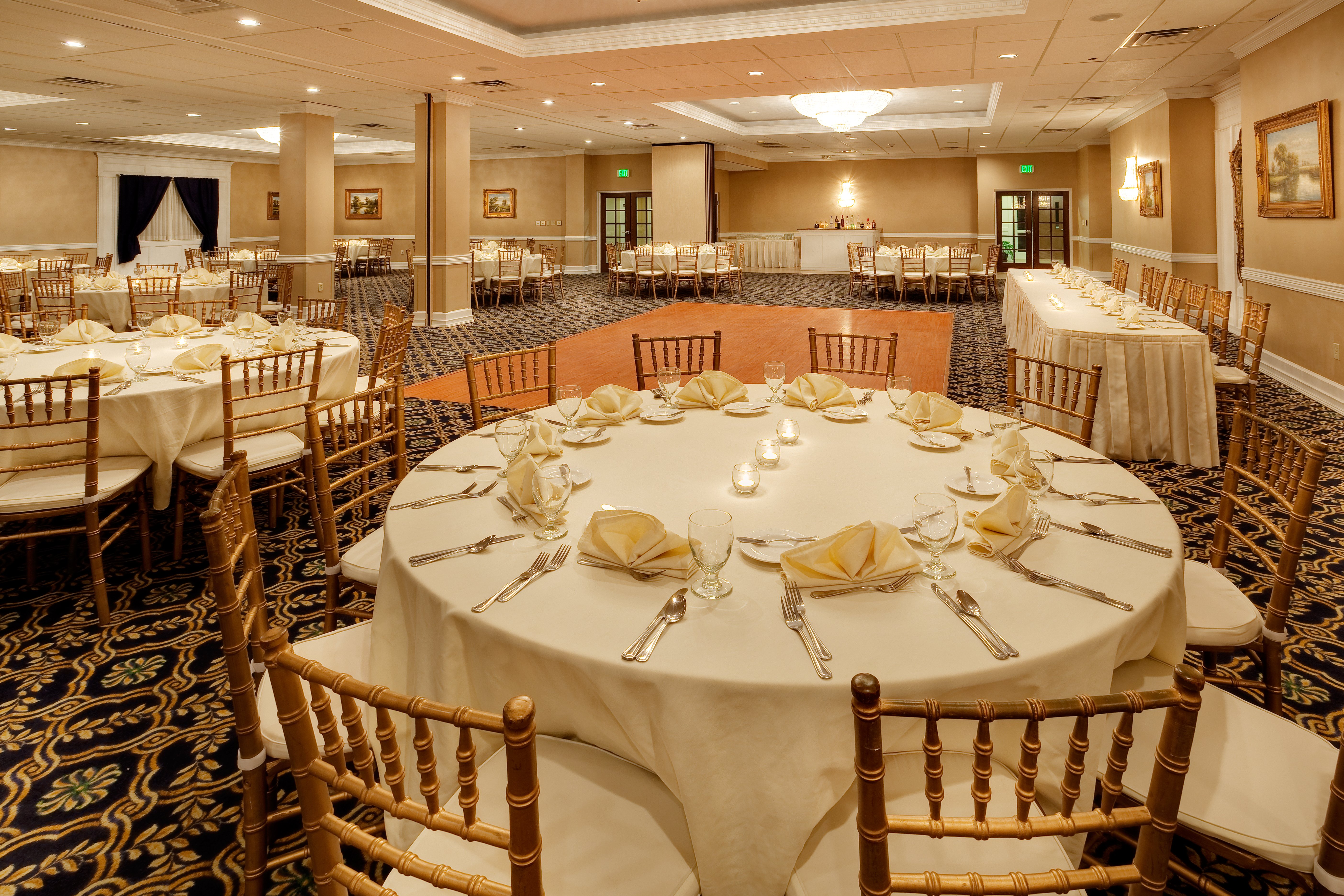 HOLIDAY INN WILLIAMSPORT 37/52