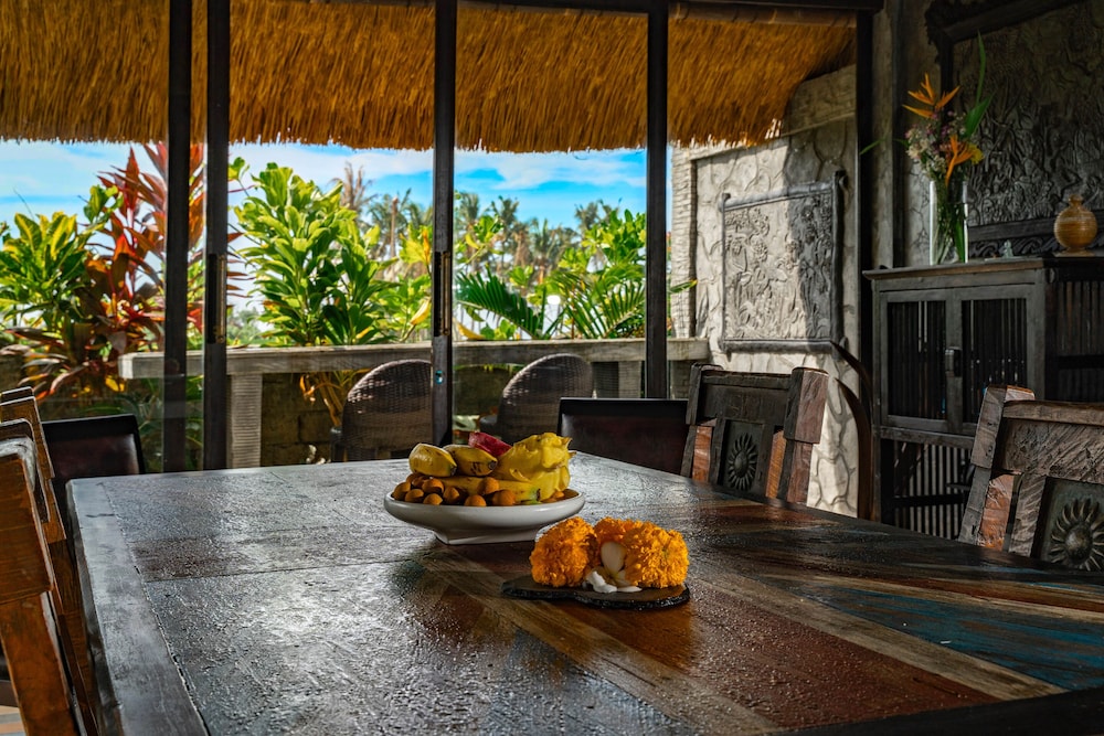 Most Exotic Beachfront Villa Keong 54/67