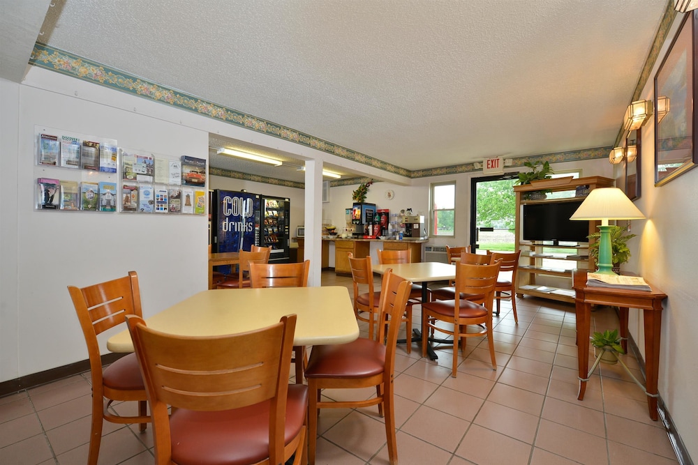 Americas Best Value Inn Decatur Il 27/32