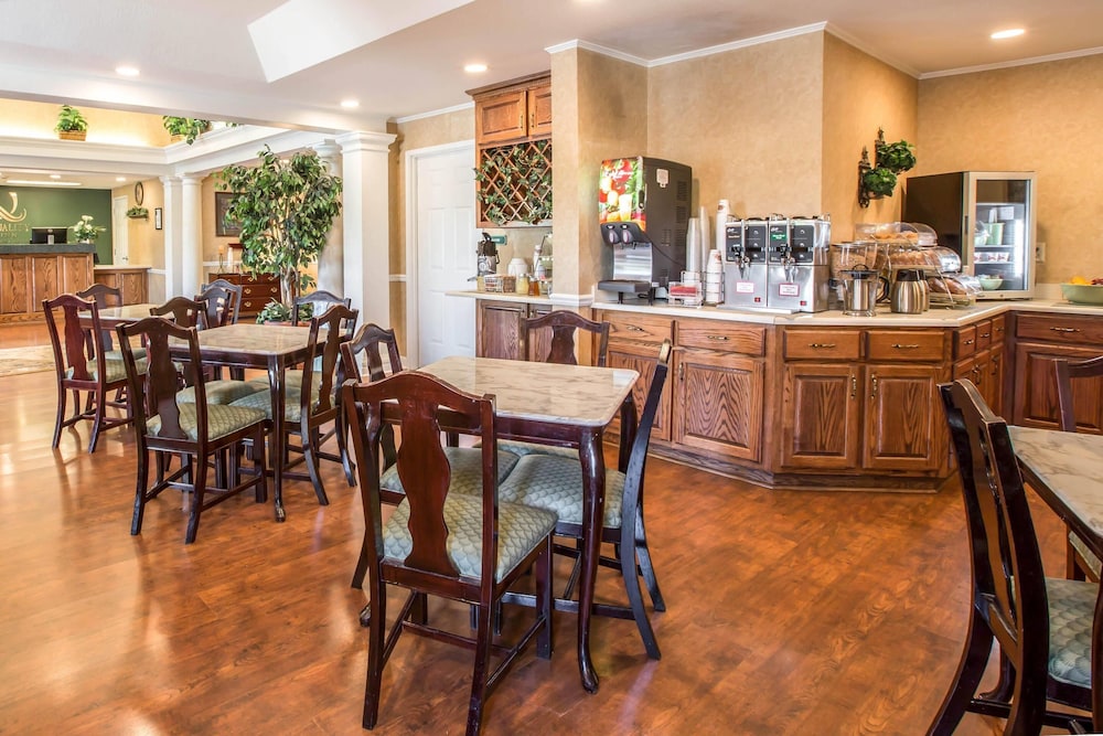 Quality Inn Greeneville - Tusculum 27/40