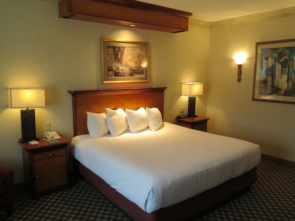 Harrah's Joliet - A Caesars Rewards Destination 35/70