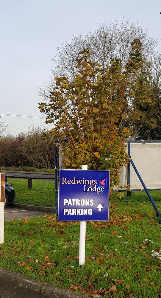 Redwings Lodge Dunstable 18/33