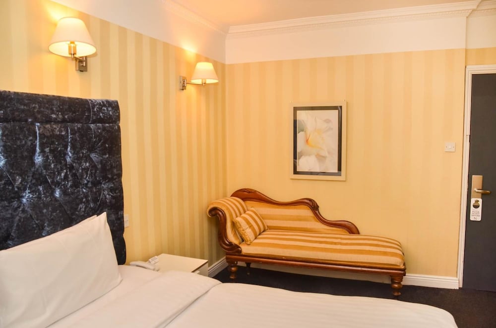 Hotel St. George by Nina 18/50