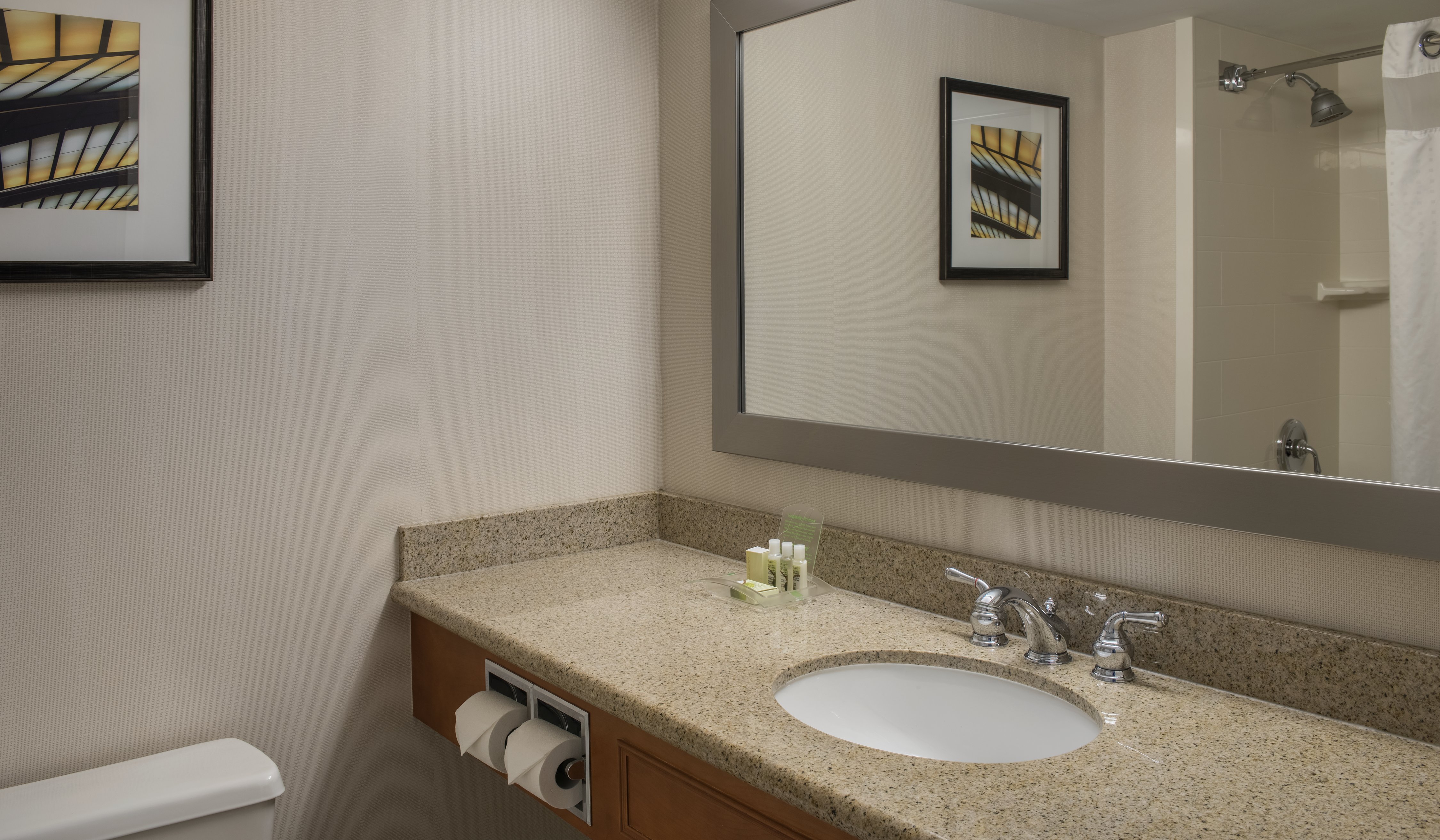 Holiday Inn Winnipeg South 79/81