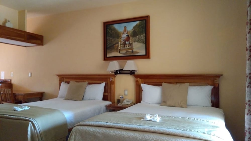 Cancun International Suites Ex Mallorca Hotel And Suites 12/35