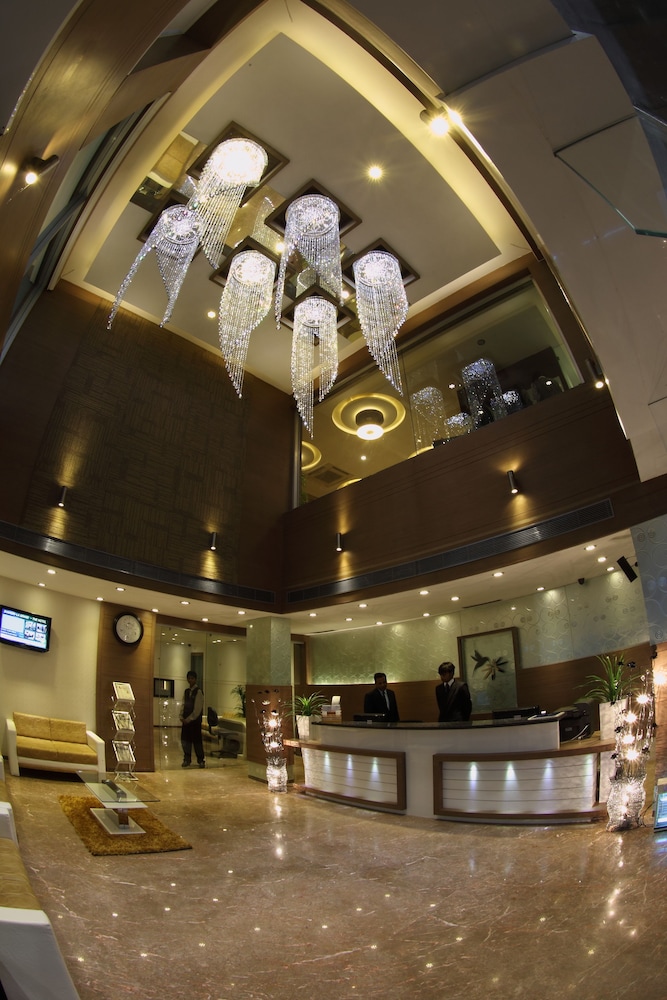 PEARL OF HEAVEN THE HOTEL 4/40