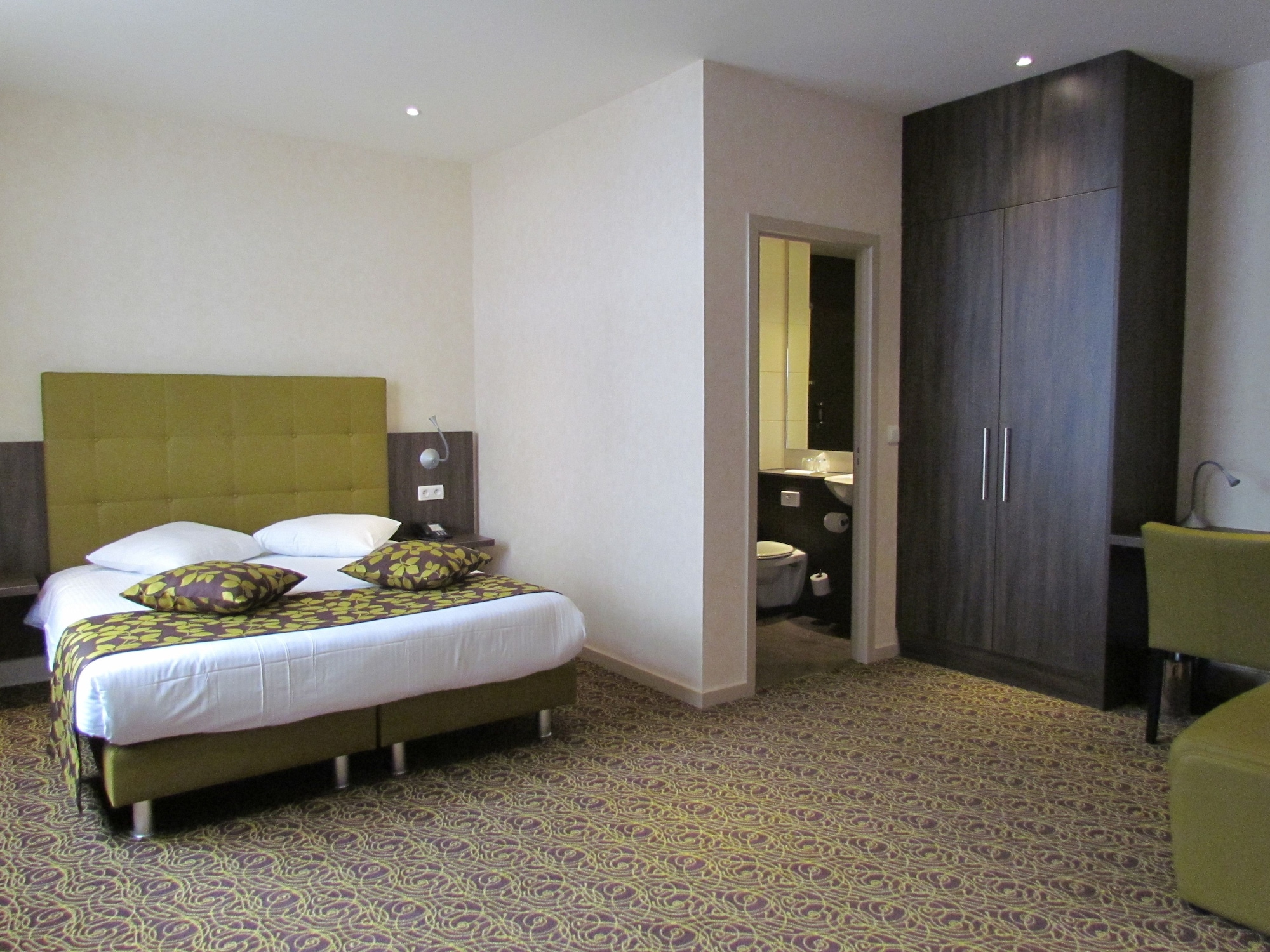 rooms