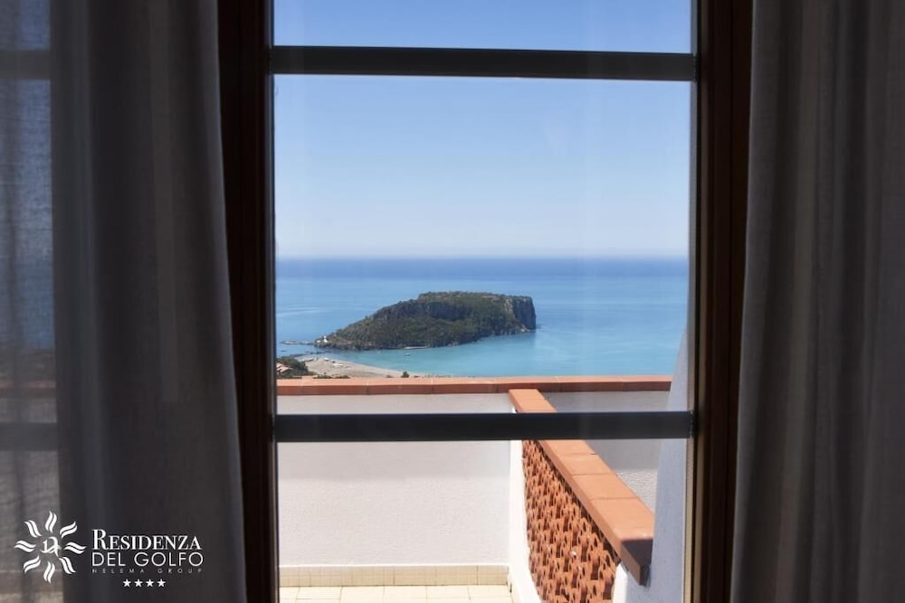 HOTEL RESIDENZA DEL GOLFO 26/38
