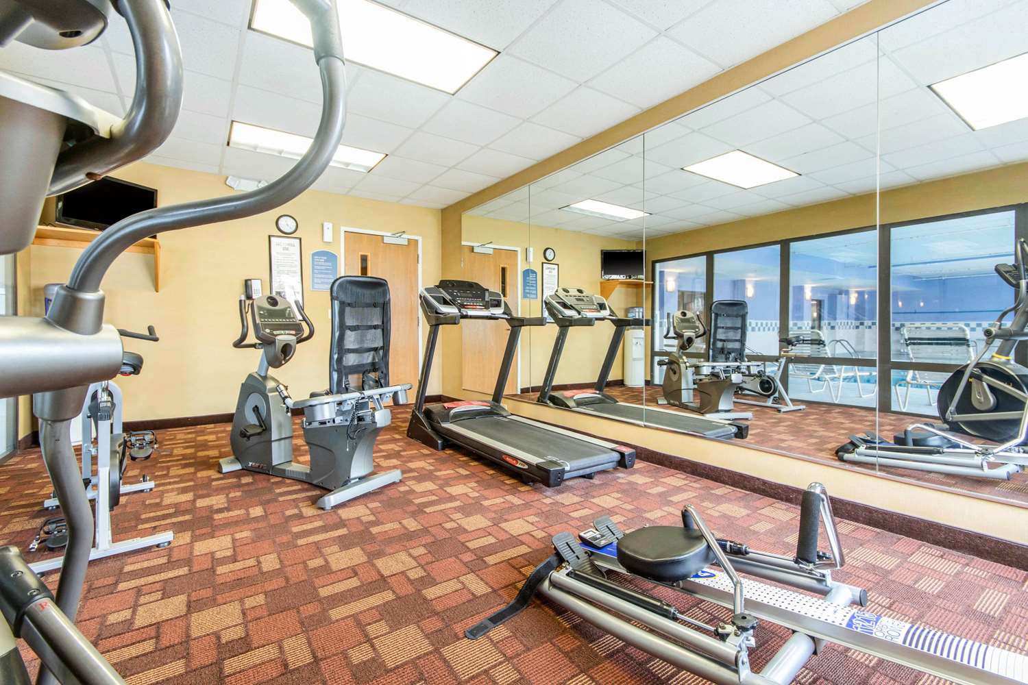 Quality Inn & Suites Lawrenceburg 5/8