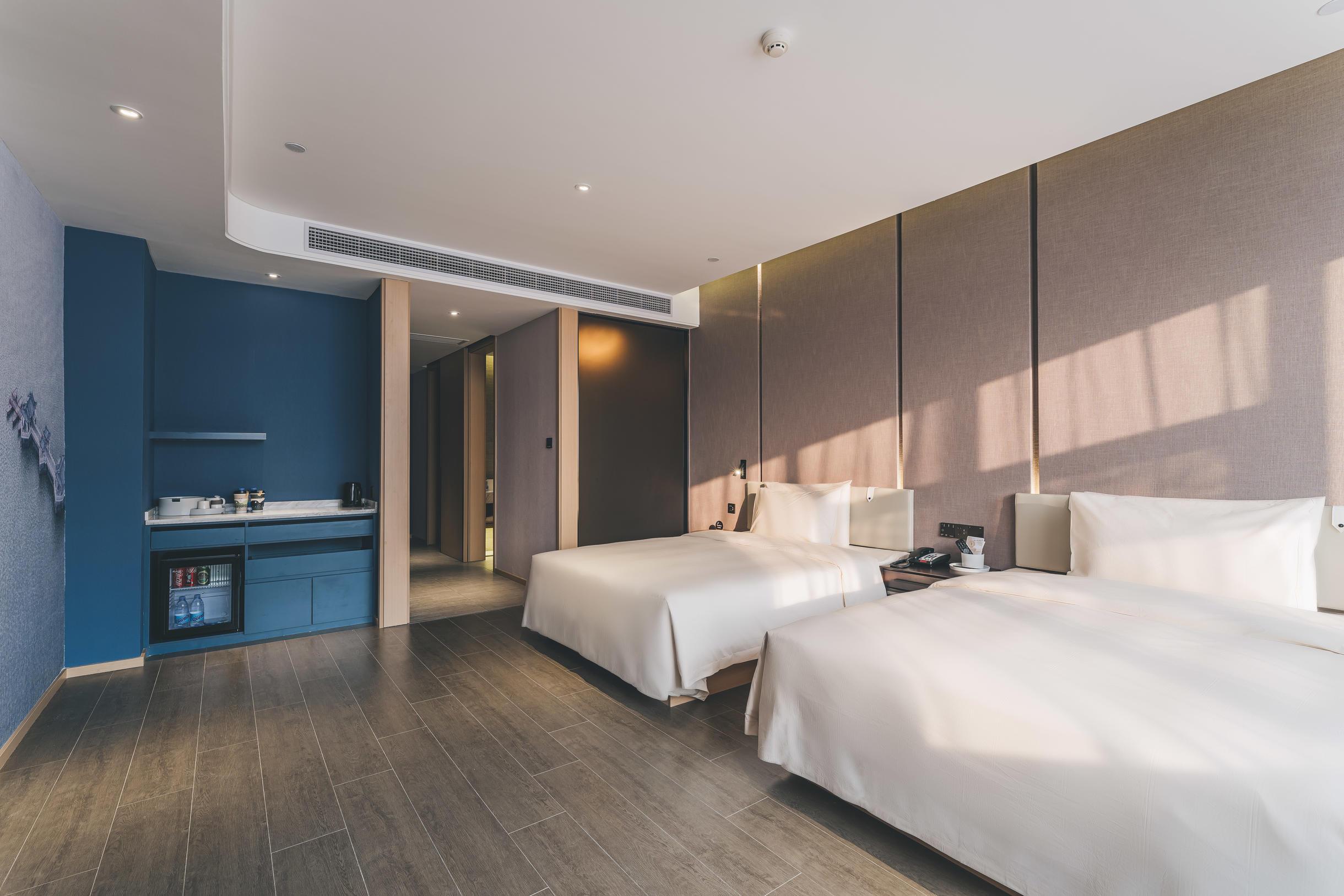 Atour Hotel (Chaozhou People's Square) 10/25