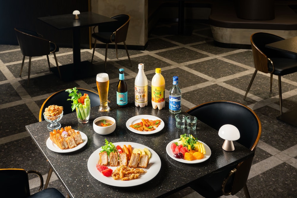 The Suites Hotel Jeju 54/73
