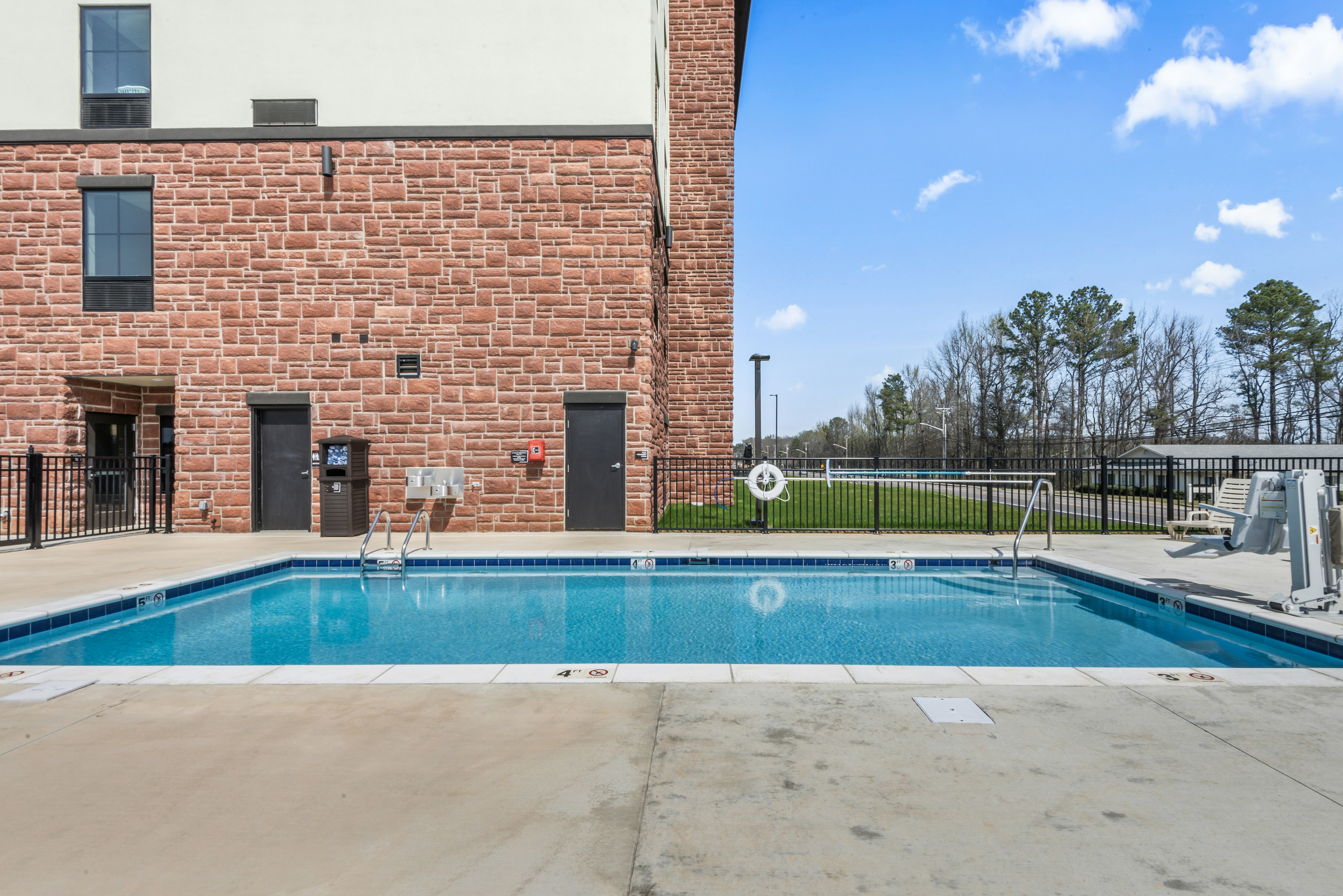 Cobblestone Hotel & Suites - Cullman 33/34