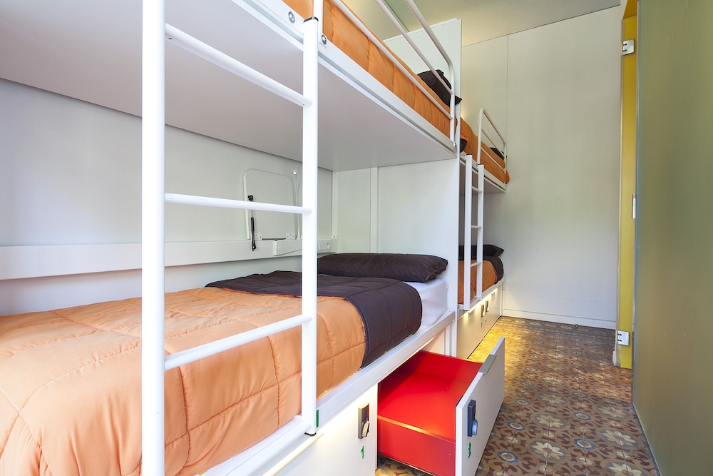 Urbany BCN GO Hostel 1/32