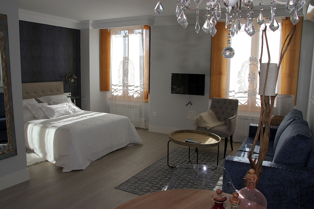 Principia Suites 14/43
