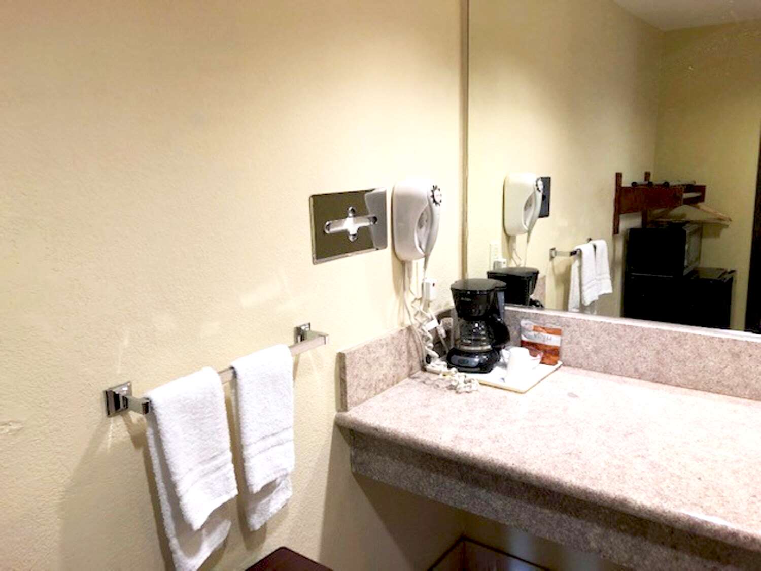Americas Best Value Inn Pasadena Arcadia 20/20