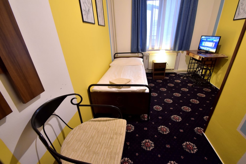 Brioni Boutique Hotel 61/75