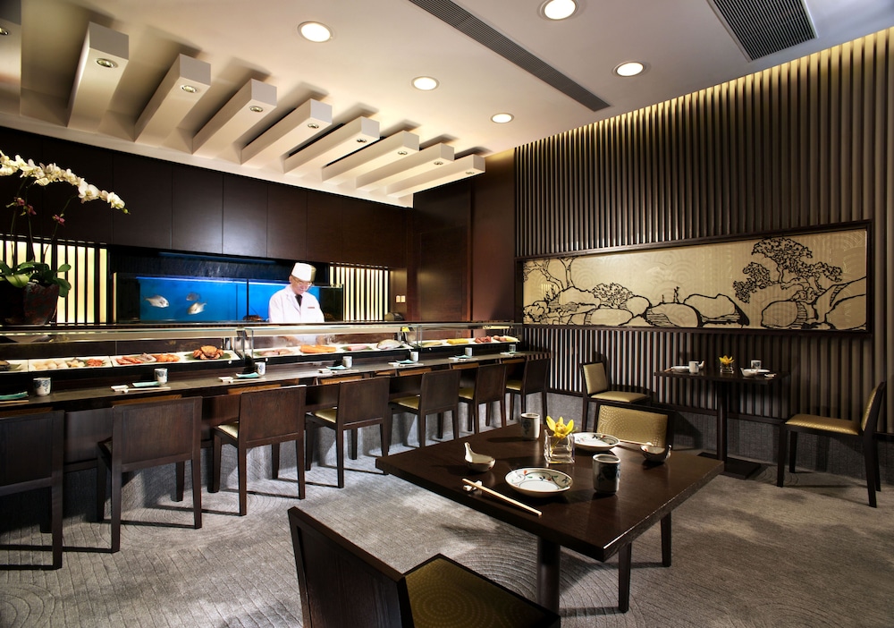 Harbour Grand Hong Kong Hotel 54/68