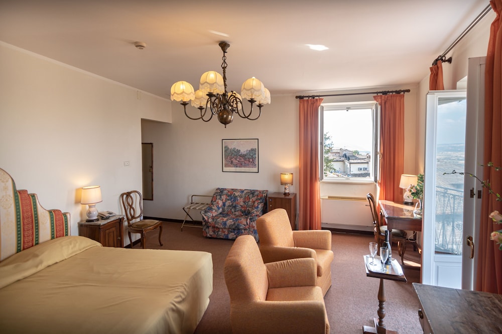 Hotel Umbra 25/50