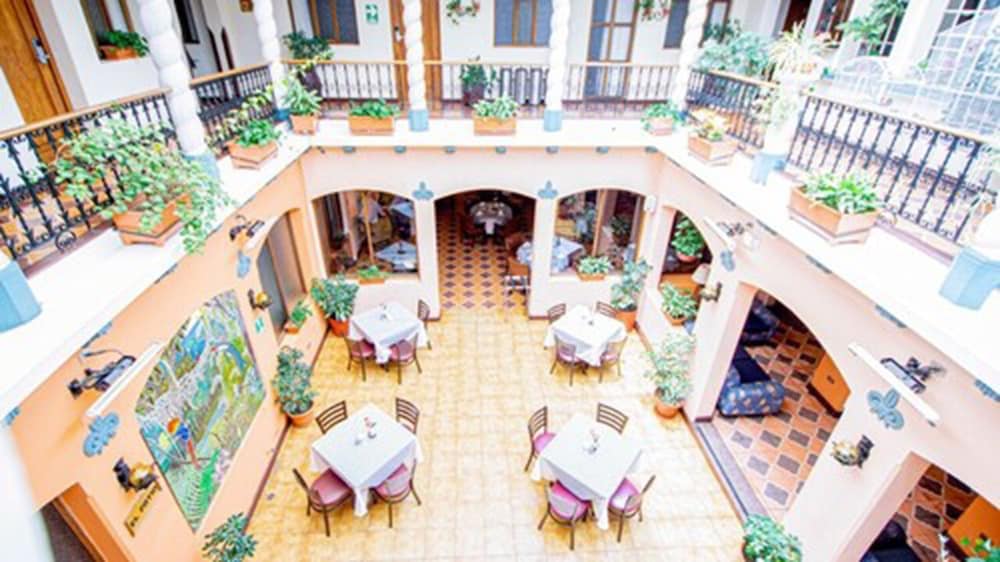 PENSION BONIFAZ 3/29