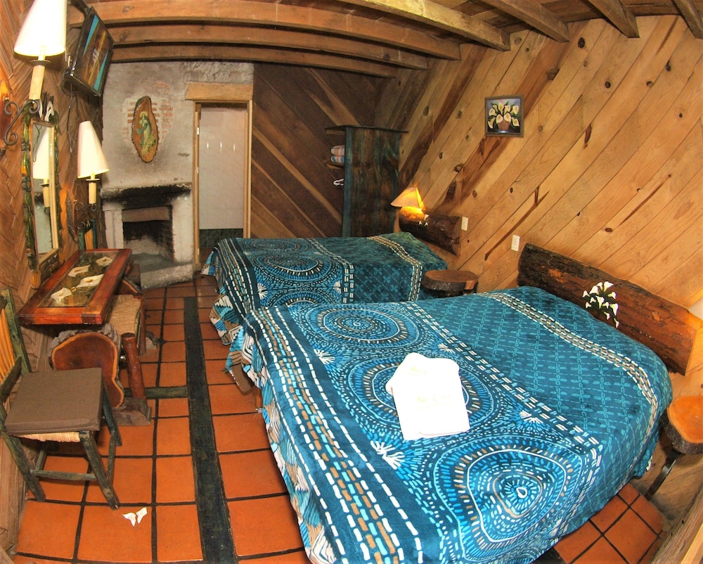 Hotel Cabanas Los Ruisenores 18/35
