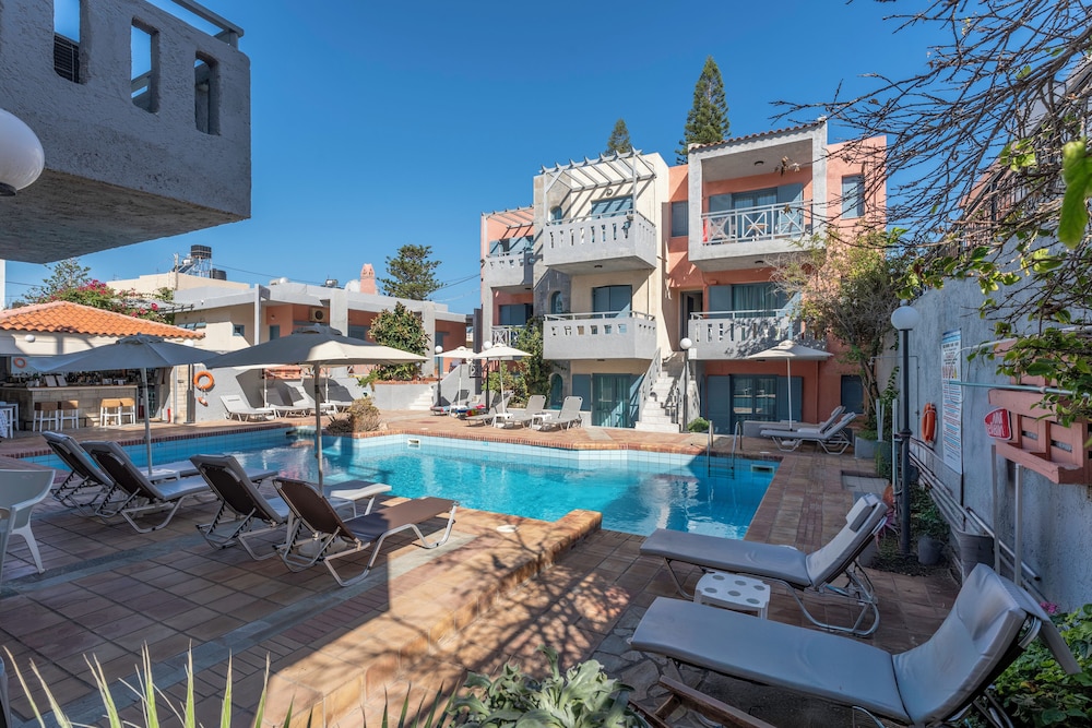 Marilisa Hotel 43/50