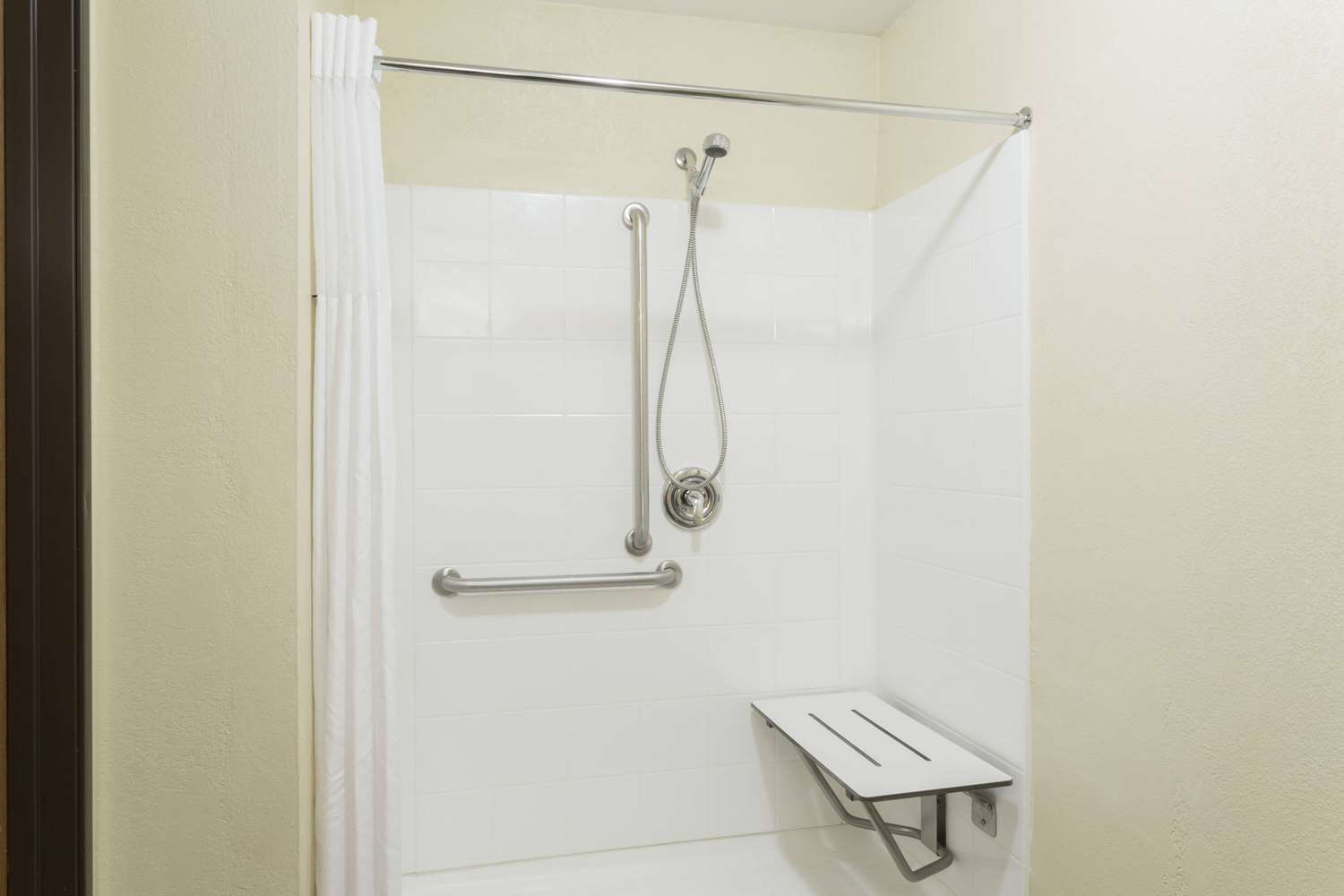 Days Inn By Wyndham Holbrook 45/45