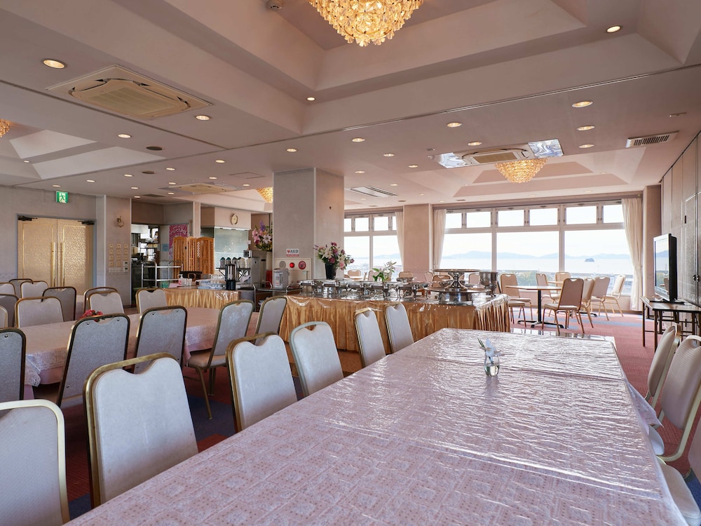 Gamagori Hotel 40/56