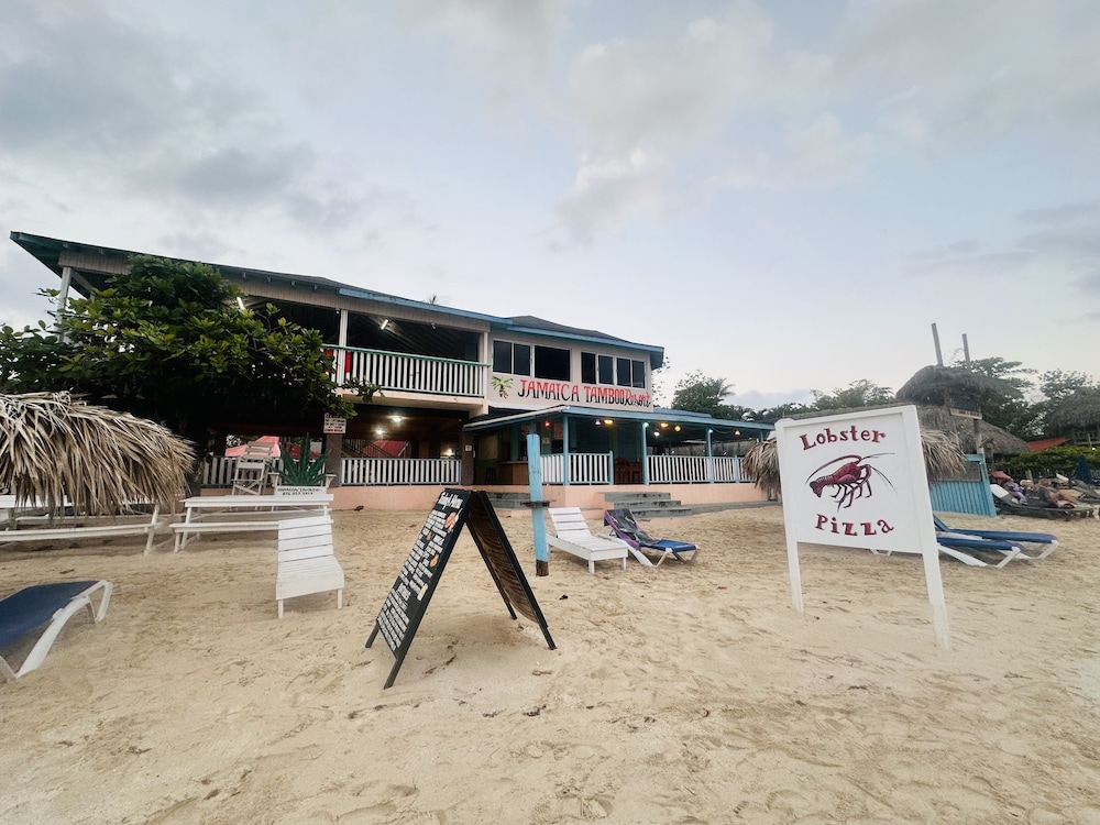 JAMAICA TAMBOO RESORT 13/23