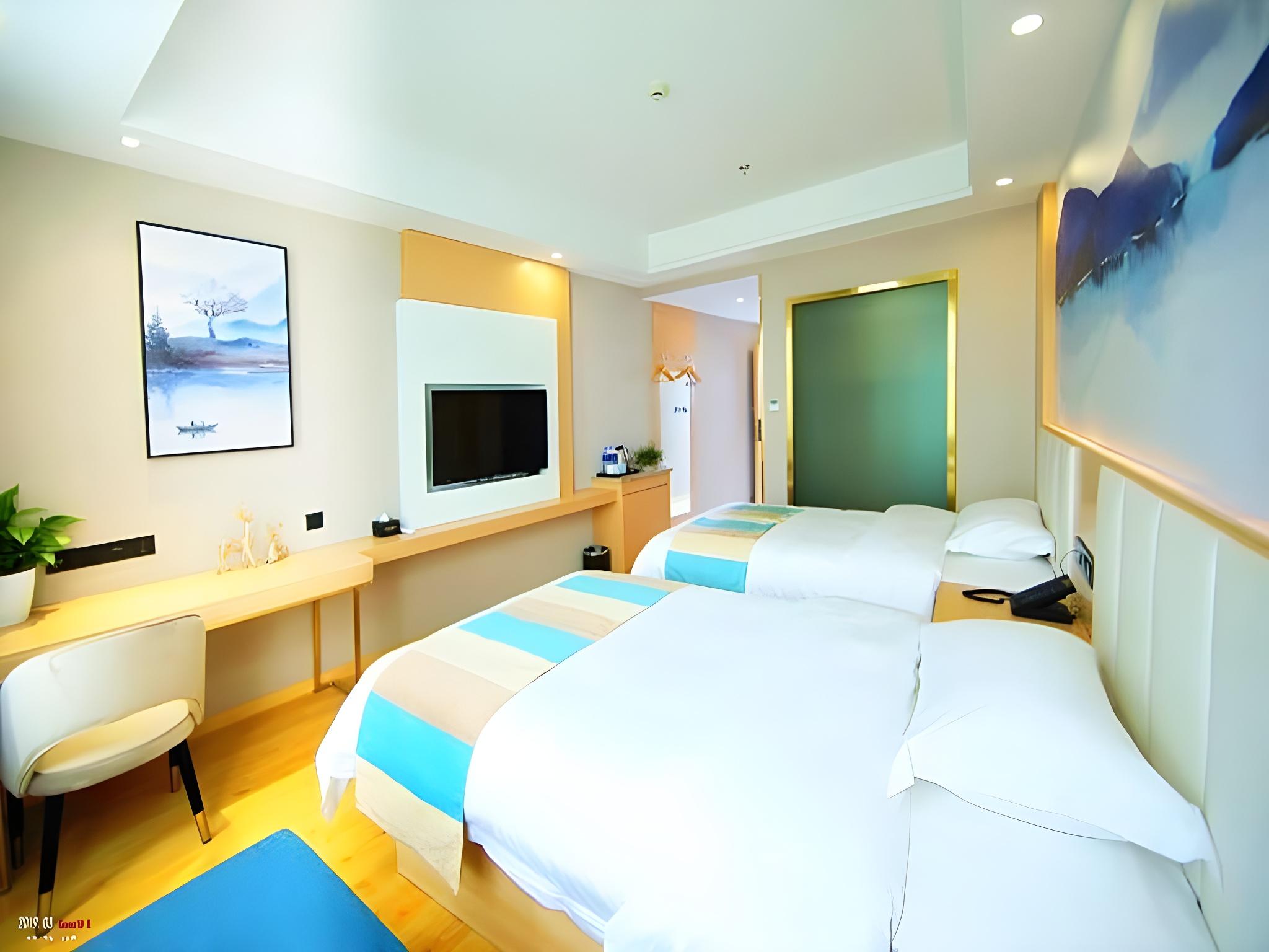 DELUXE, TWIN BEDS