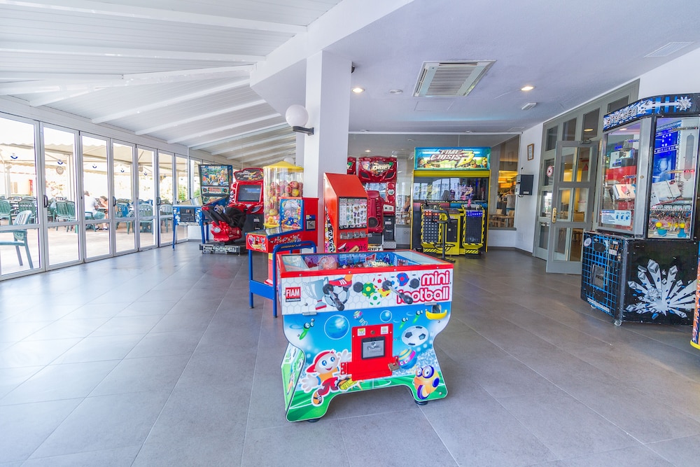Eix Lagotel Holiday Resort 54/69