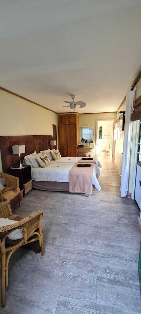 Sandra's Guest House 15/55