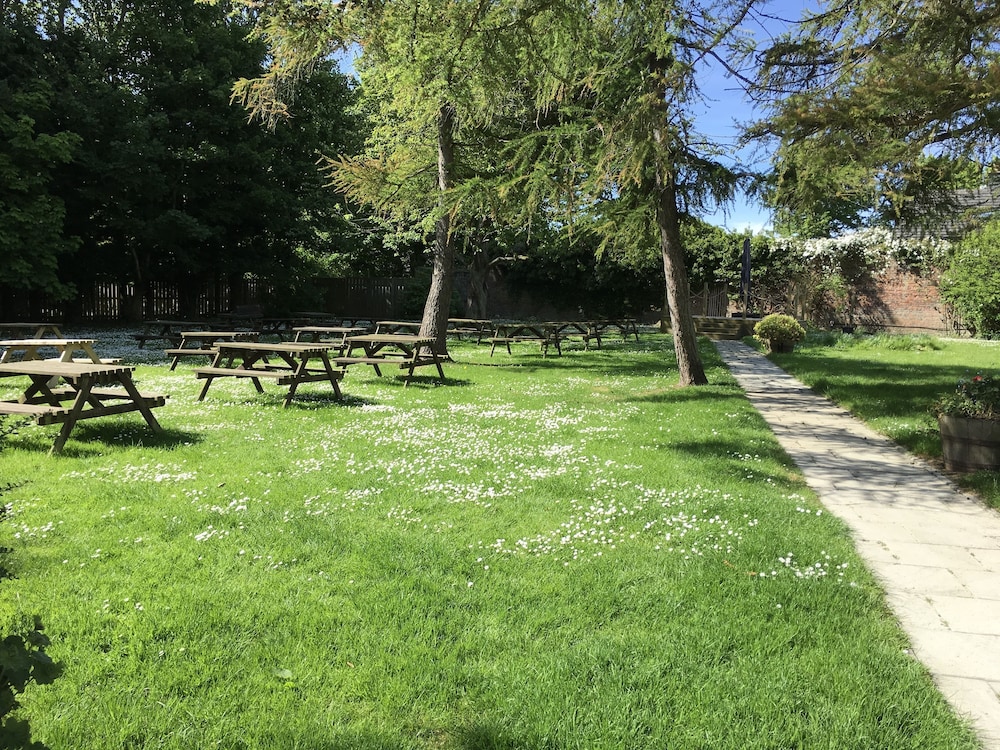 The Cottage Inn Hotel 11/13