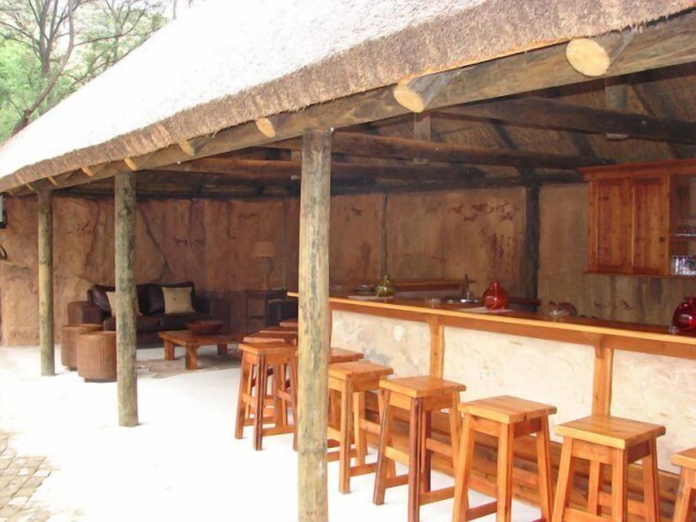 Ko-Ka Tsara Bushcamp 11/50