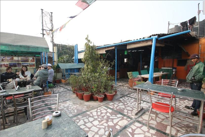 Lord Krishna Dx Inn Hotel 30/33
