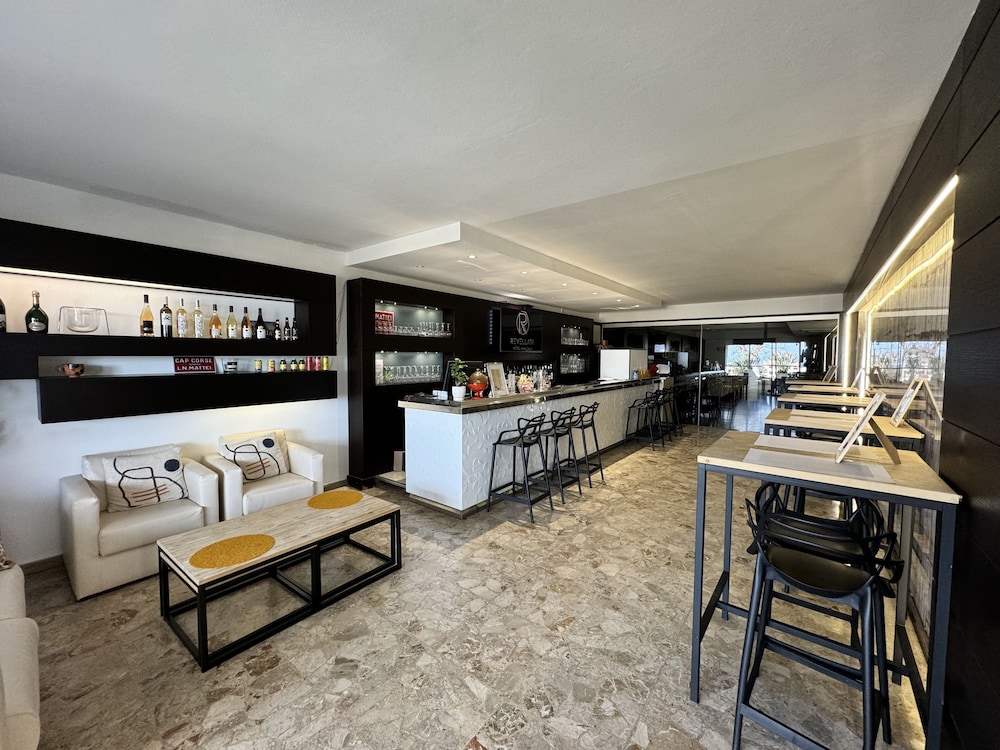 Hotel Revellata 5/50