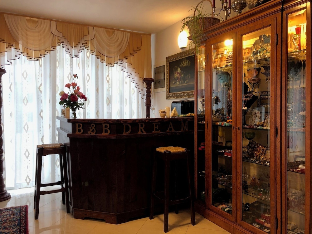 Bed And Breakfast Dream 6/50