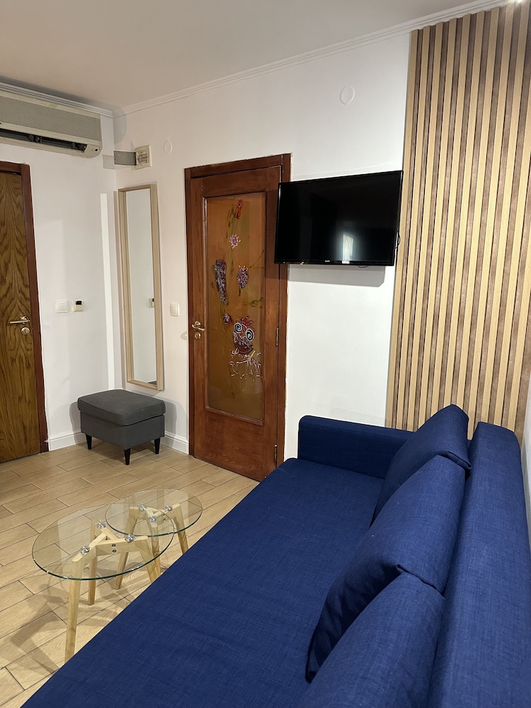 Art Hotel 32/50