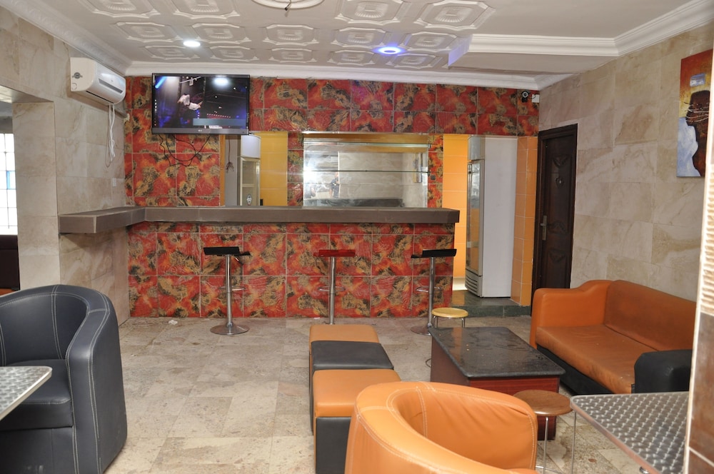 Inglesias Suites 22/25